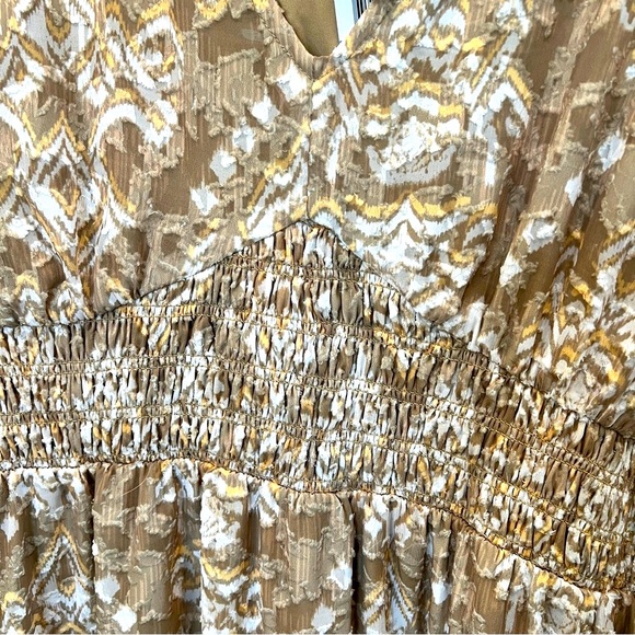 Cupio Boho Smocked Ikat Midi Dress Tiered Flowy V Neck Brown Tan XL NWT - Picture 14 of 16